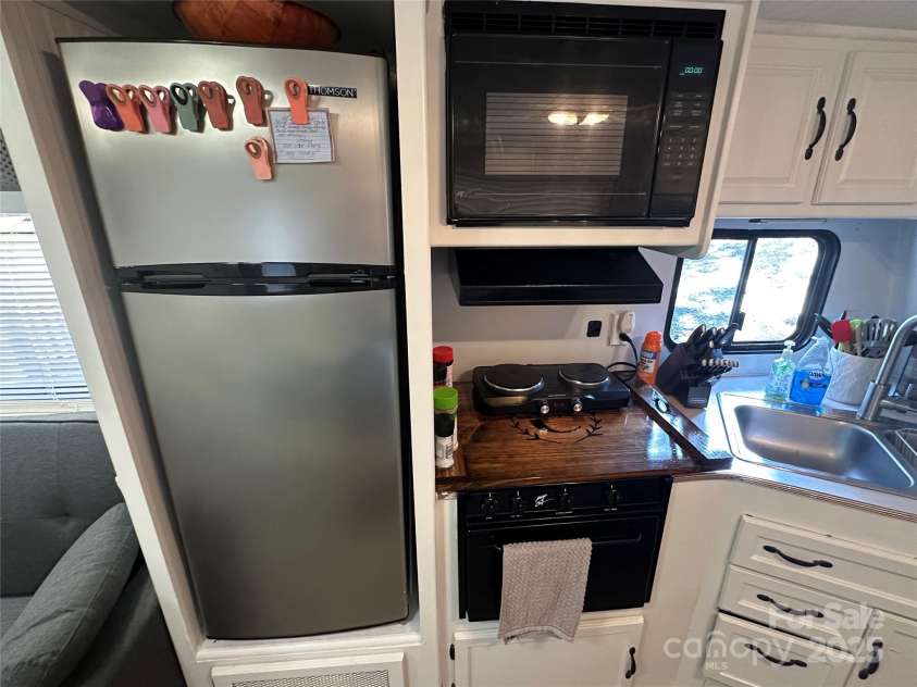 110 Meadowview Circle, New London, NC 28127.  MLS# CAR4305233, YatesRealty ID 540. 