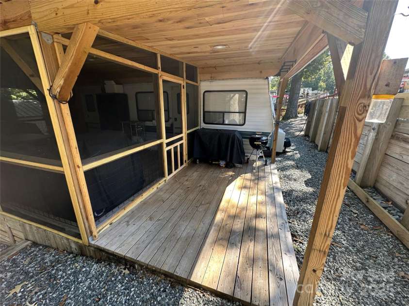 110 Meadowview Circle, New London, NC 28127.  MLS# CAR4305233, YatesRealty ID 540. 