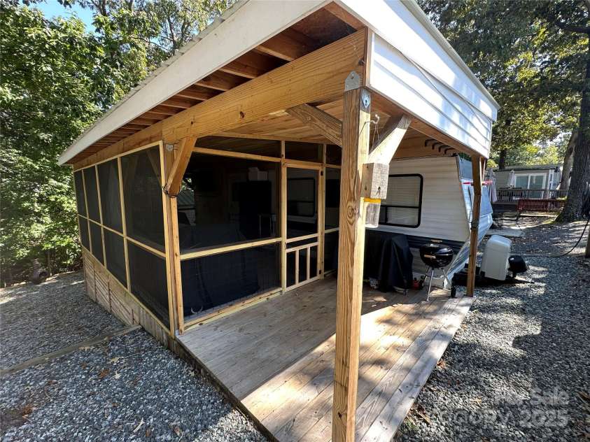 110 Meadowview Circle, New London, NC 28127.  MLS# CAR4305233, YatesRealty ID 540. 