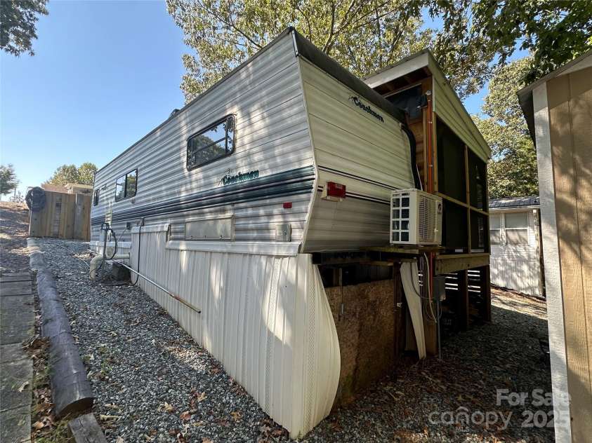 110 Meadowview Circle, New London, NC 28127.  MLS# CAR4305233, YatesRealty ID 540. 