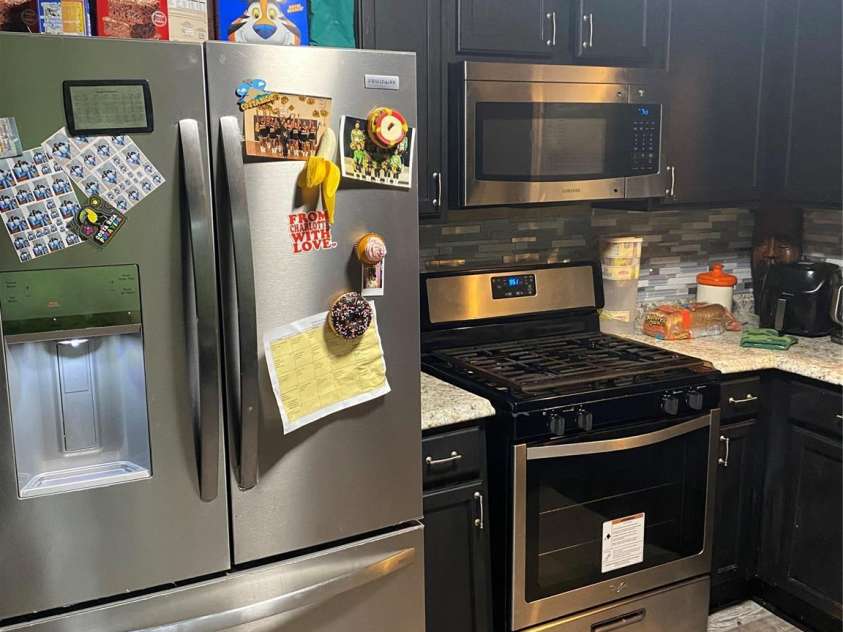 1615 Grovewood Drive, Charlotte, NC 28208.  MLS# CAR4251698, YatesRealty ID 540. KitchenMain