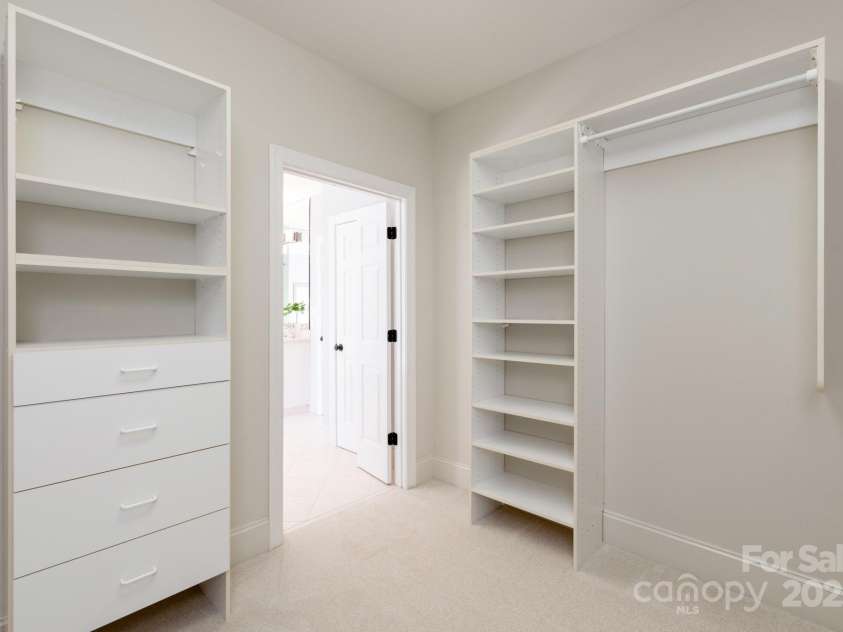 1005 Seminole Drive, Waxhaw, NC 28173.  MLS# CAR4238659, YatesRealty ID 5400. 