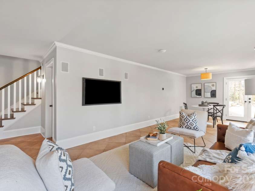 1005 Seminole Drive, Waxhaw, NC 28173.  MLS# CAR4238659, YatesRealty ID 5400. 