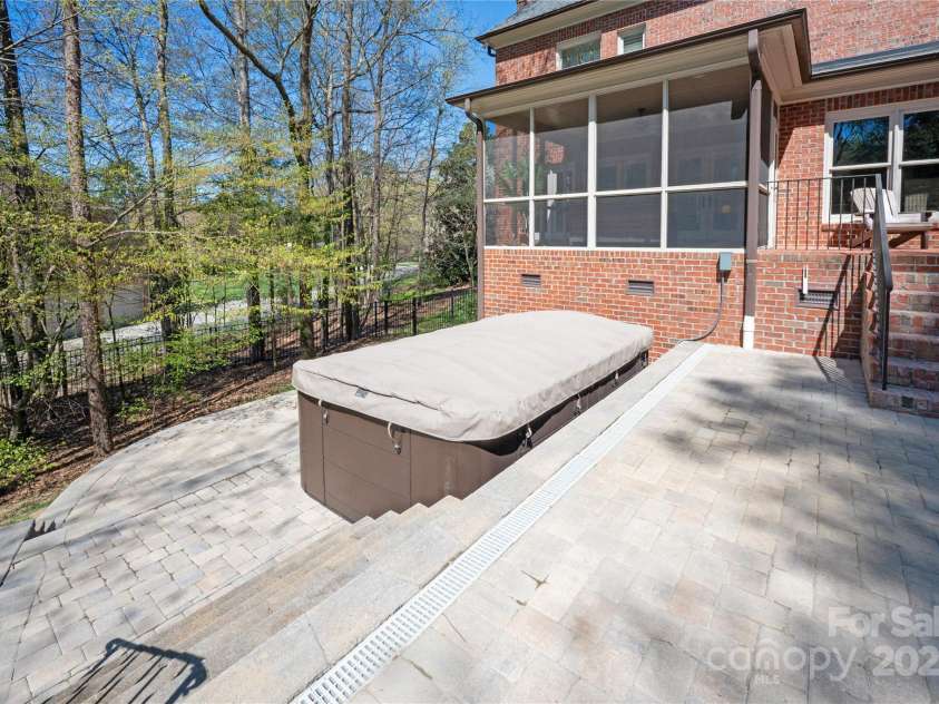 1005 Seminole Drive, Waxhaw, NC 28173.  MLS# CAR4238659, YatesRealty ID 5400. 