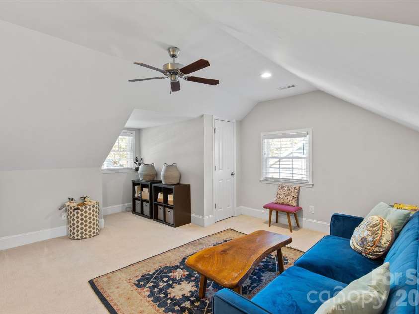 2608 Shenandoah Avenue, Charlotte, NC 28205.  MLS# CAR4423935, YatesRealty ID 54000. Bonus Room