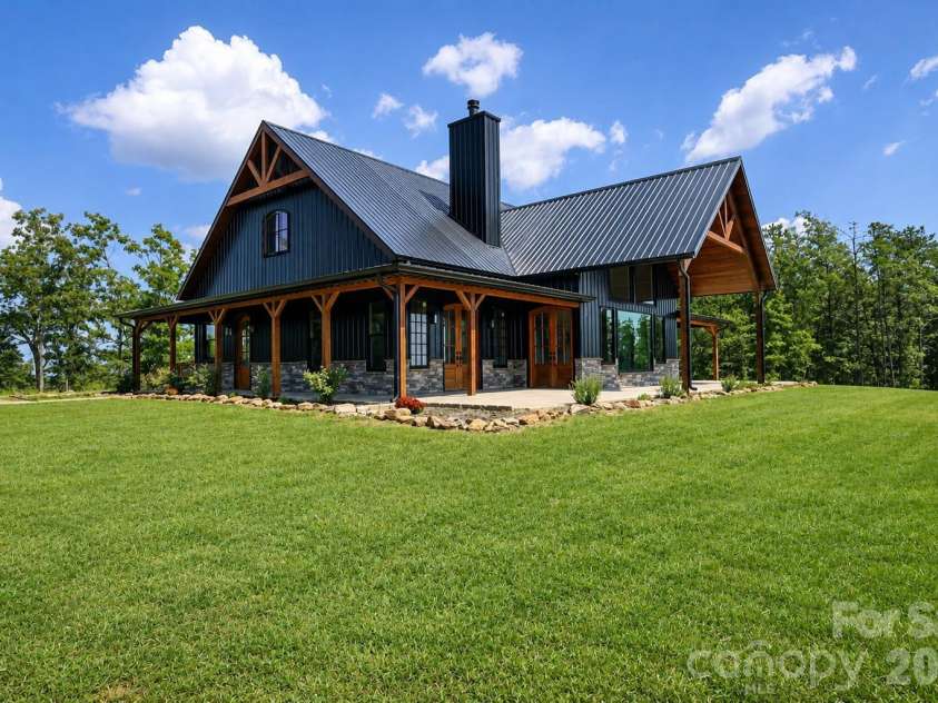 3752 Mountain Vista Drive, Valdese, NC 28655.  MLS# CAR4421721, YatesRealty ID 54003. 