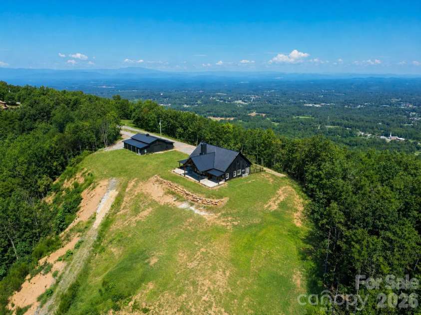 3752 Mountain Vista Drive, Valdese, NC 28655.  MLS# CAR4421721, YatesRealty ID 54003. 