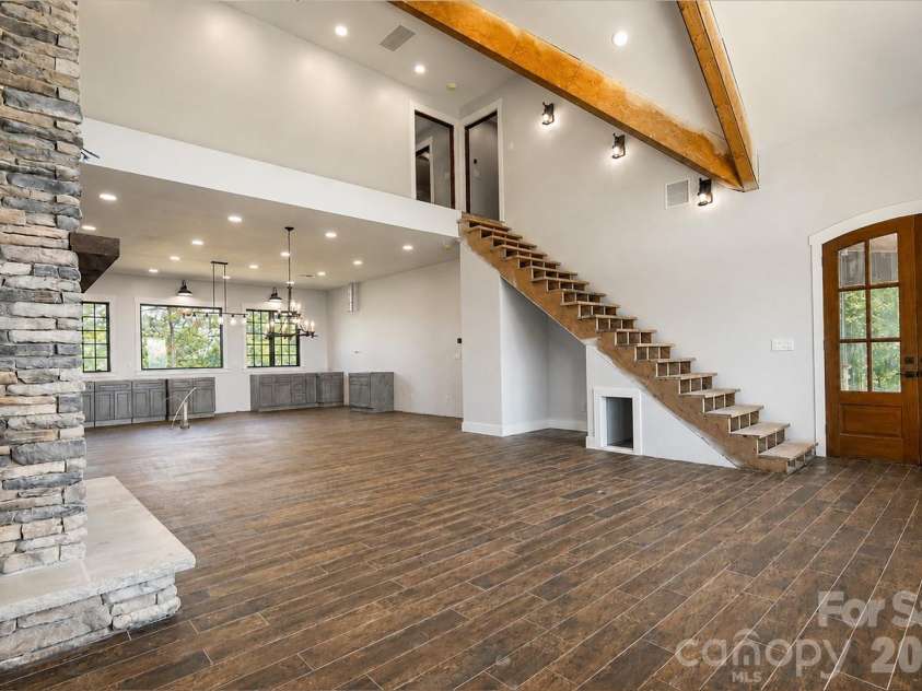 3752 Mountain Vista Drive, Valdese, NC 28655.  MLS# CAR4421721, YatesRealty ID 54003. 