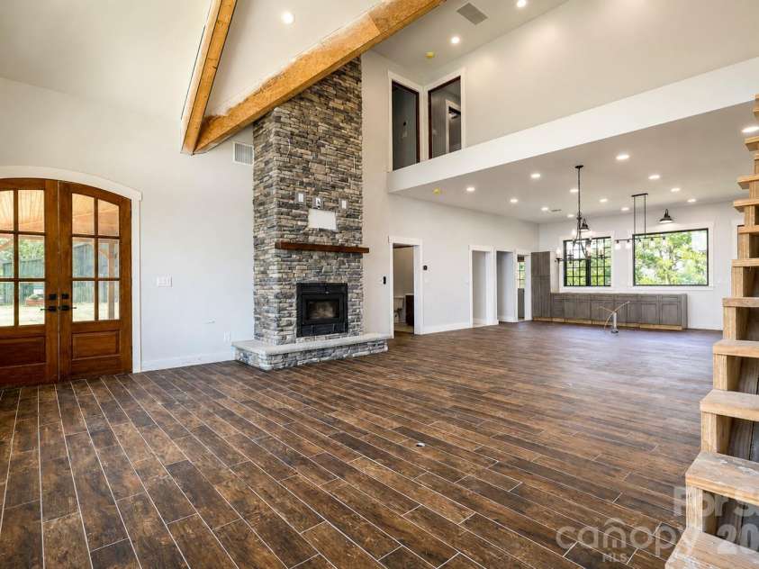 3752 Mountain Vista Drive, Valdese, NC 28655.  MLS# CAR4421721, YatesRealty ID 54003. 