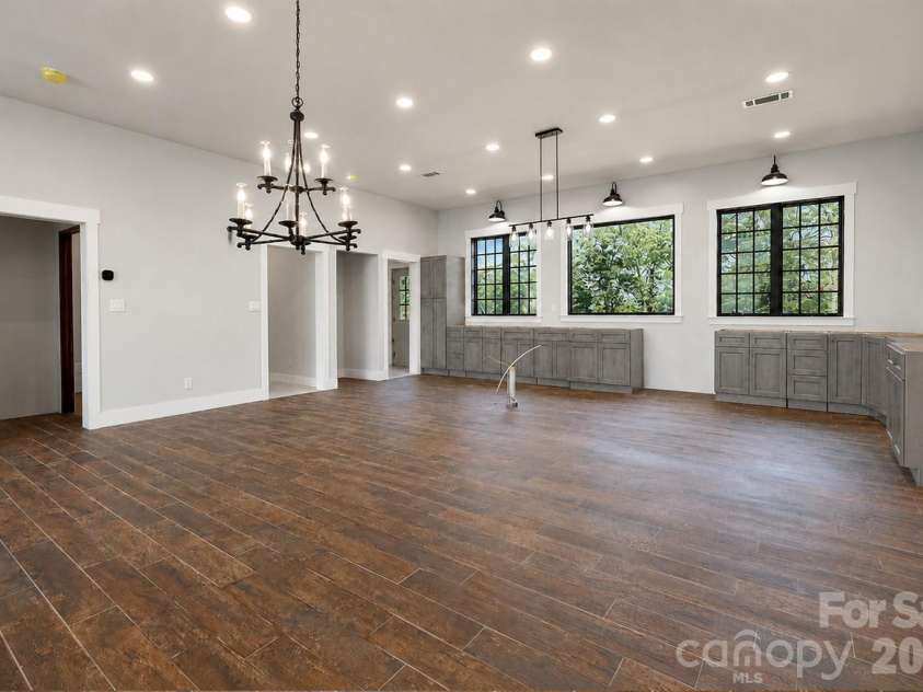 3752 Mountain Vista Drive, Valdese, NC 28655.  MLS# CAR4421721, YatesRealty ID 54003. 