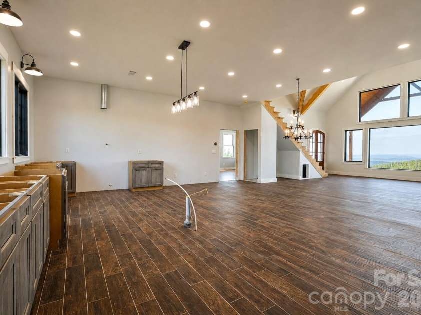 3752 Mountain Vista Drive, Valdese, NC 28655.  MLS# CAR4421721, YatesRealty ID 54003. 