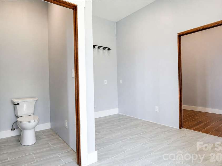 3752 Mountain Vista Drive, Valdese, NC 28655.  MLS# CAR4421721, YatesRealty ID 54003. 
