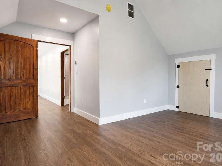 3752 Mountain Vista Drive, Valdese, NC 28655.  MLS# CAR4421721, YatesRealty ID 54003. 