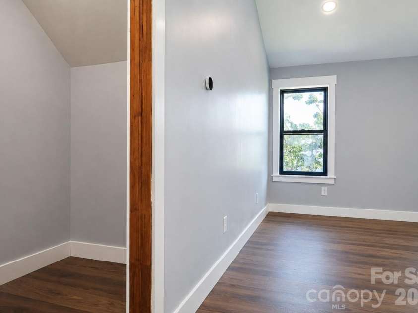 3752 Mountain Vista Drive, Valdese, NC 28655.  MLS# CAR4421721, YatesRealty ID 54003. 