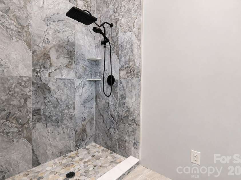 3752 Mountain Vista Drive, Valdese, NC 28655.  MLS# CAR4421721, YatesRealty ID 54003. 