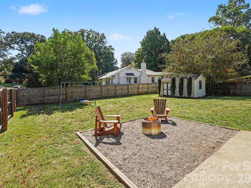 5401 Seacroft Road, Charlotte, NC 28210.  MLS# CAR4421337, YatesRealty ID 54004. 