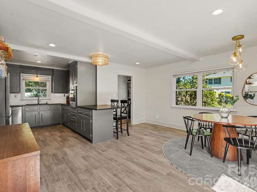 5401 Seacroft Road, Charlotte, NC 28210.  MLS# CAR4421337, YatesRealty ID 54004. 