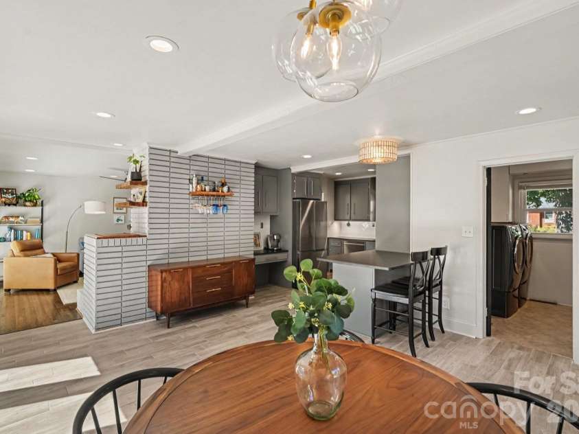 5401 Seacroft Road, Charlotte, NC 28210.  MLS# CAR4421337, YatesRealty ID 54004. 