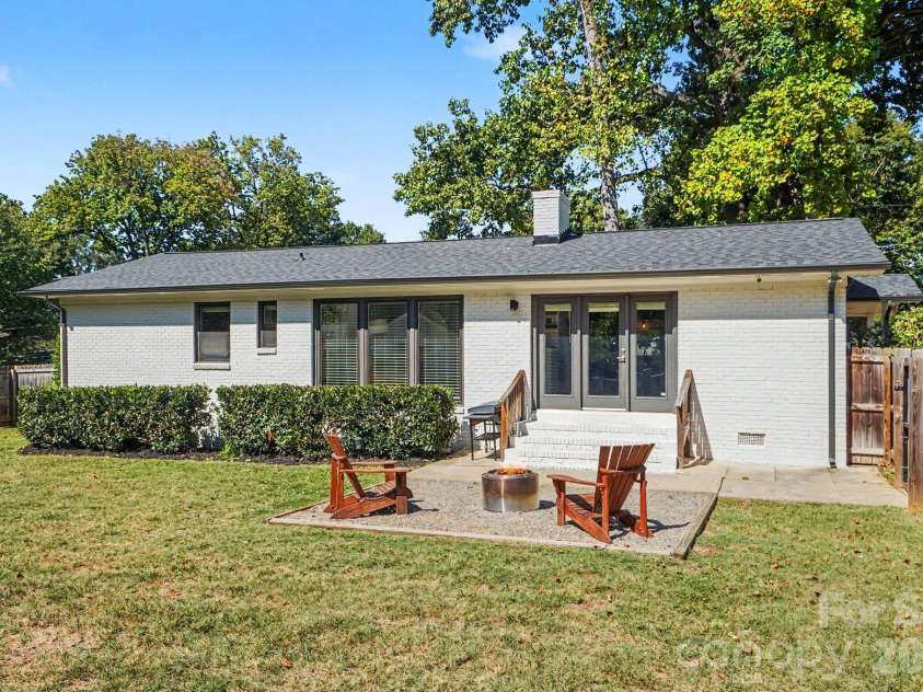 5401 Seacroft Road, Charlotte, NC 28210.  MLS# CAR4421337, YatesRealty ID 54004. 