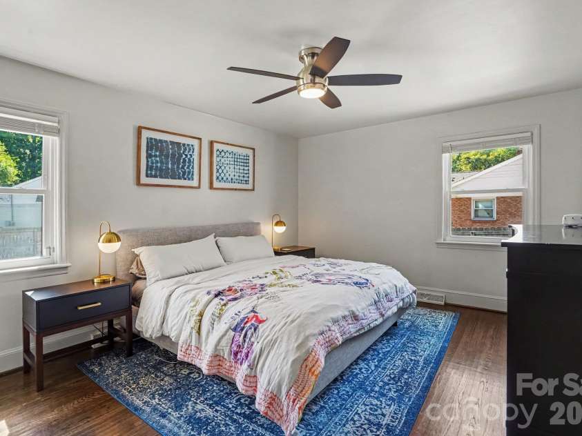 5401 Seacroft Road, Charlotte, NC 28210.  MLS# CAR4421337, YatesRealty ID 54004. Primary bedroom