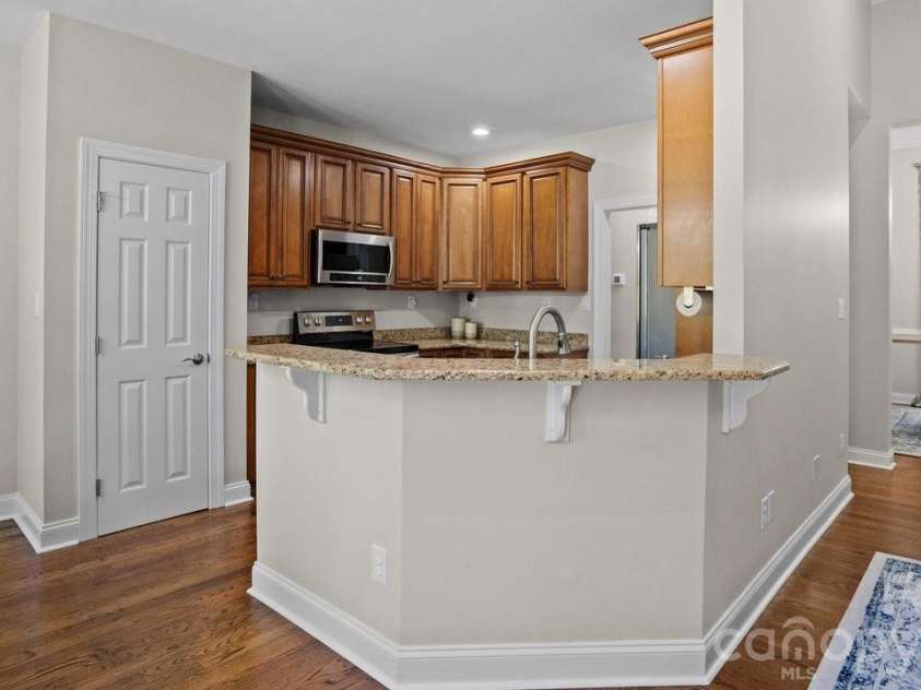 142 Fairway Drive, Mooresville, NC 28117.  MLS# CAR4416164, YatesRealty ID 54005. 