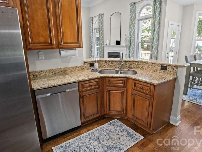 142 Fairway Drive, Mooresville, NC 28117.  MLS# CAR4416164, YatesRealty ID 54005. 