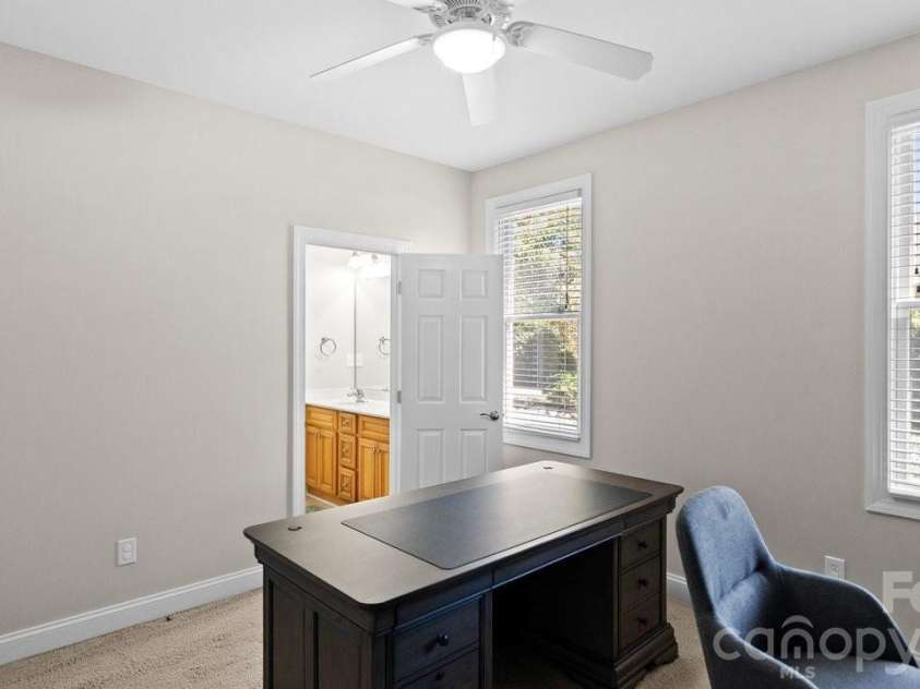 142 Fairway Drive, Mooresville, NC 28117.  MLS# CAR4416164, YatesRealty ID 54005. 