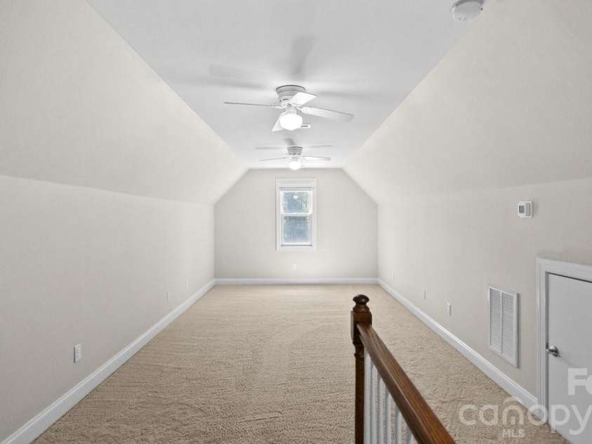 142 Fairway Drive, Mooresville, NC 28117.  MLS# CAR4416164, YatesRealty ID 54005. 