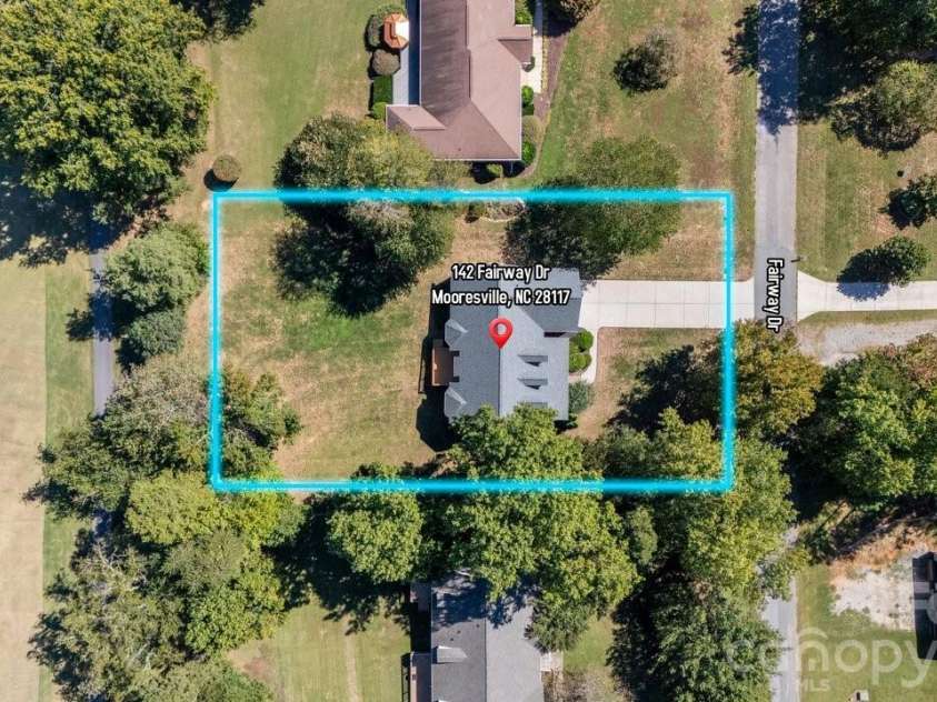 142 Fairway Drive, Mooresville, NC 28117.  MLS# CAR4416164, YatesRealty ID 54005. 