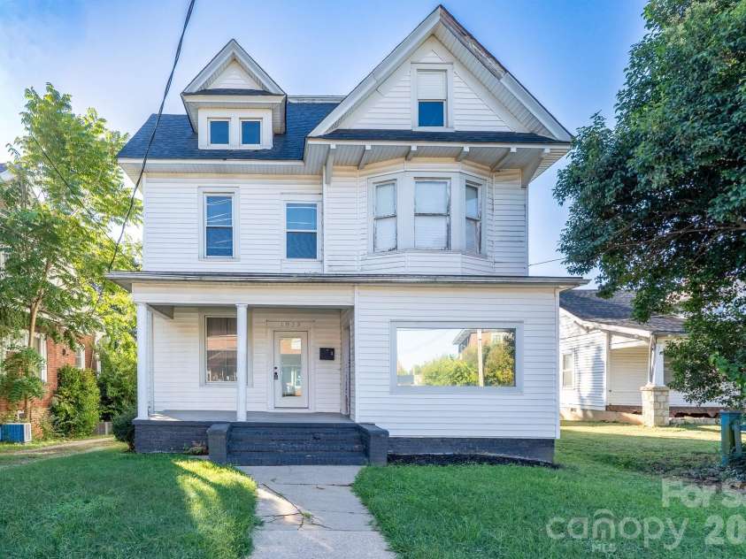 1033 Fulton Street, Salisbury, NC 28144.  MLS# CAR4429546, YatesRealty ID 54007. 