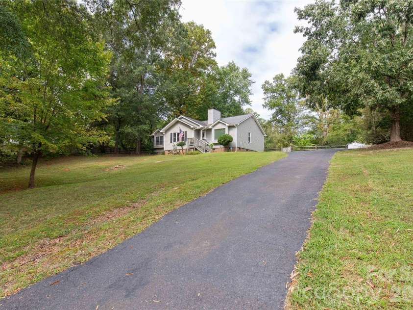 1154 Birchwood Drive, Clover, SC 29710.  MLS# CAR4425698, YatesRealty ID 54009. Driveway View