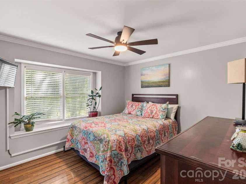 1154 Birchwood Drive, Clover, SC 29710.  MLS# CAR4425698, YatesRealty ID 54009. Front BR with window ledge