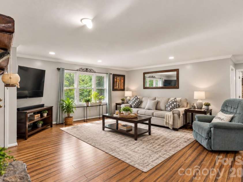 1154 Birchwood Drive, Clover, SC 29710.  MLS# CAR4425698, YatesRealty ID 54009. LR Edit / Virtual Staging