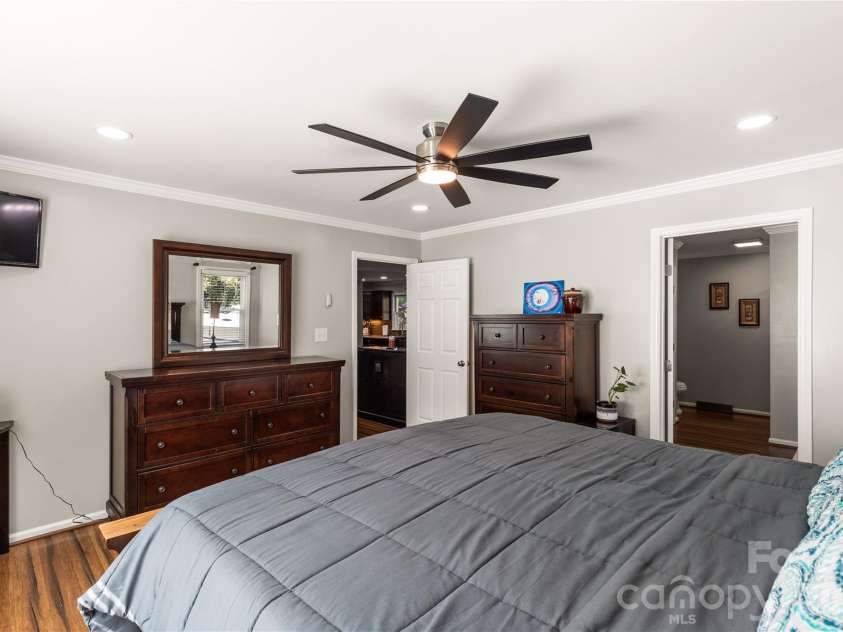 1154 Birchwood Drive, Clover, SC 29710.  MLS# CAR4425698, YatesRealty ID 54009. Primary BR