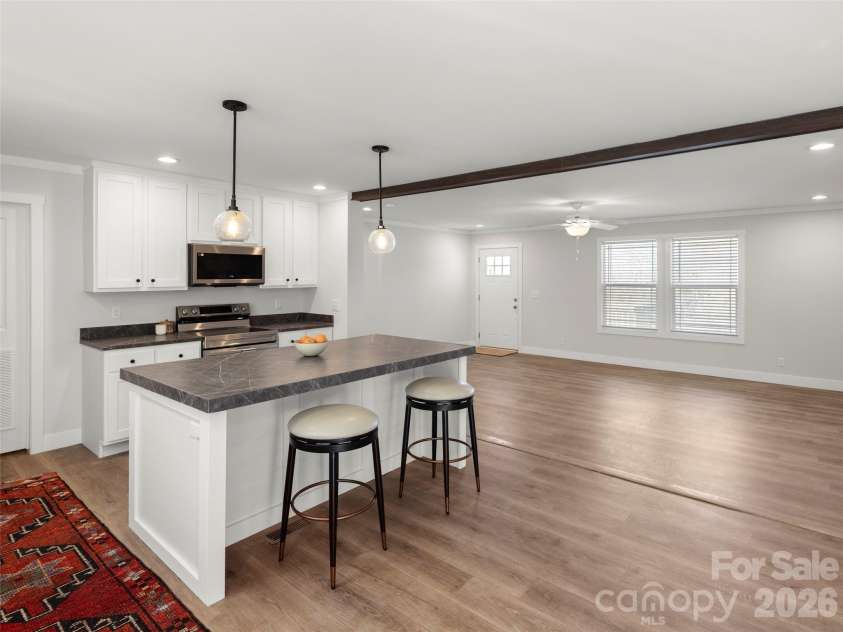 502 Hutch Mountain Road, Fletcher, NC 28732.  MLS# CAR4356159, YatesRealty ID 5401. 