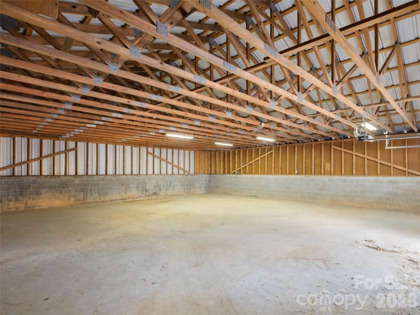 502 Hutch Mountain Road, Fletcher, NC 28732.  MLS# CAR4356159, YatesRealty ID 5401. 