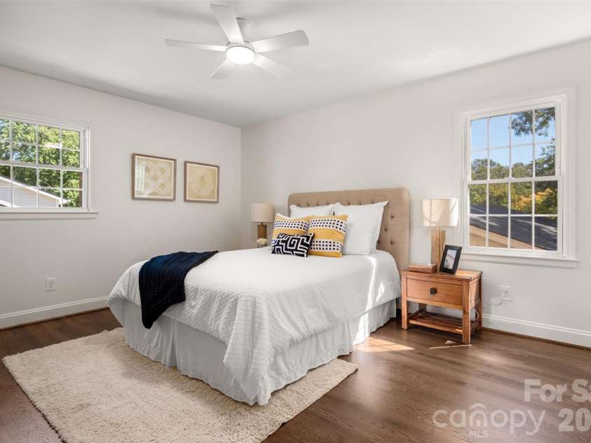 6929 Thorncliff Drive, Charlotte, NC 28210.  MLS# CAR4429691, YatesRealty ID 54010. 