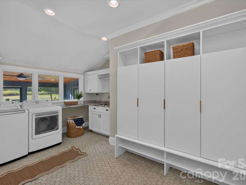9613 Marvin School Road, Waxhaw, NC 28173.  MLS# CAR4425425, YatesRealty ID 54011. 
