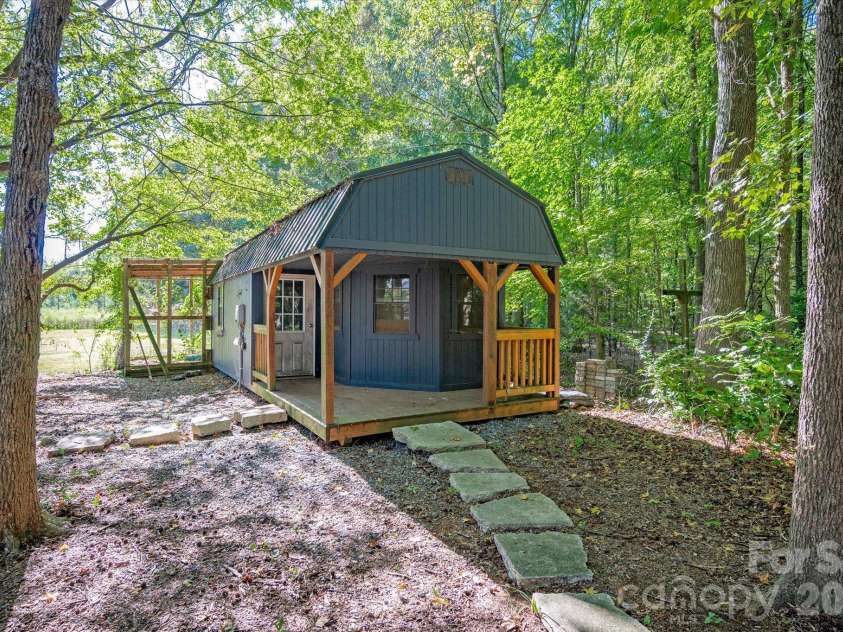 9613 Marvin School Road, Waxhaw, NC 28173.  MLS# CAR4425425, YatesRealty ID 54011. 