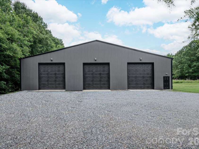 9613 Marvin School Road, Waxhaw, NC 28173.  MLS# CAR4425425, YatesRealty ID 54011. 