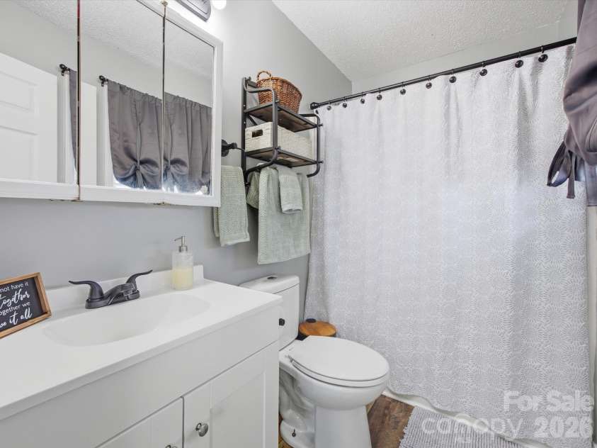 7580 Woodleaf Road, Woodleaf, NC 27054.  MLS# CAR4427833, YatesRealty ID 54012. Primary en suite bathroom