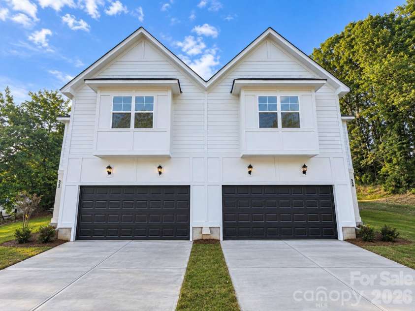 552 Carolyn Lane, Charlotte, NC 28213.  MLS# CAR4426145, YatesRealty ID 54013. 
