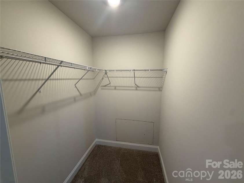 552 Carolyn Lane, Charlotte, NC 28213.  MLS# CAR4426145, YatesRealty ID 54013. 