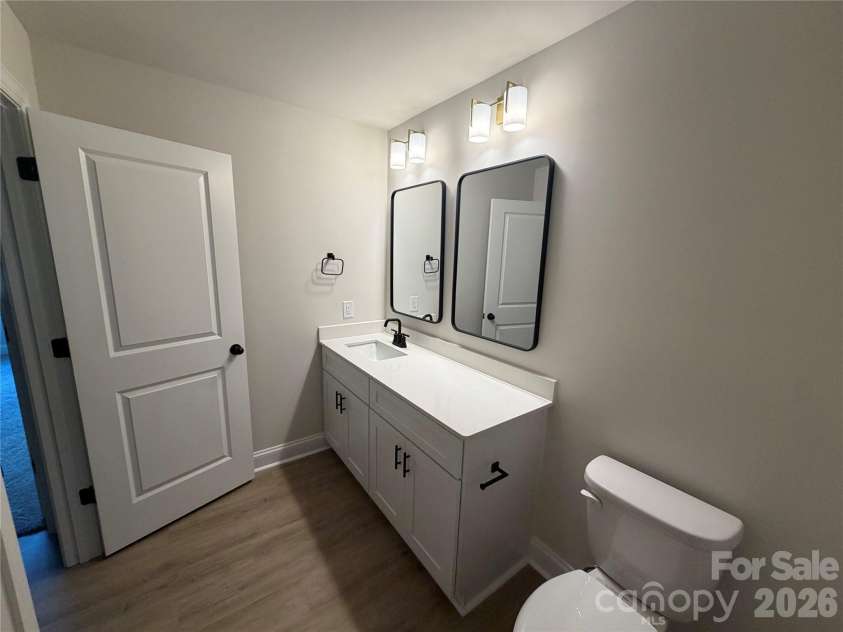 552 Carolyn Lane, Charlotte, NC 28213.  MLS# CAR4426145, YatesRealty ID 54013. 