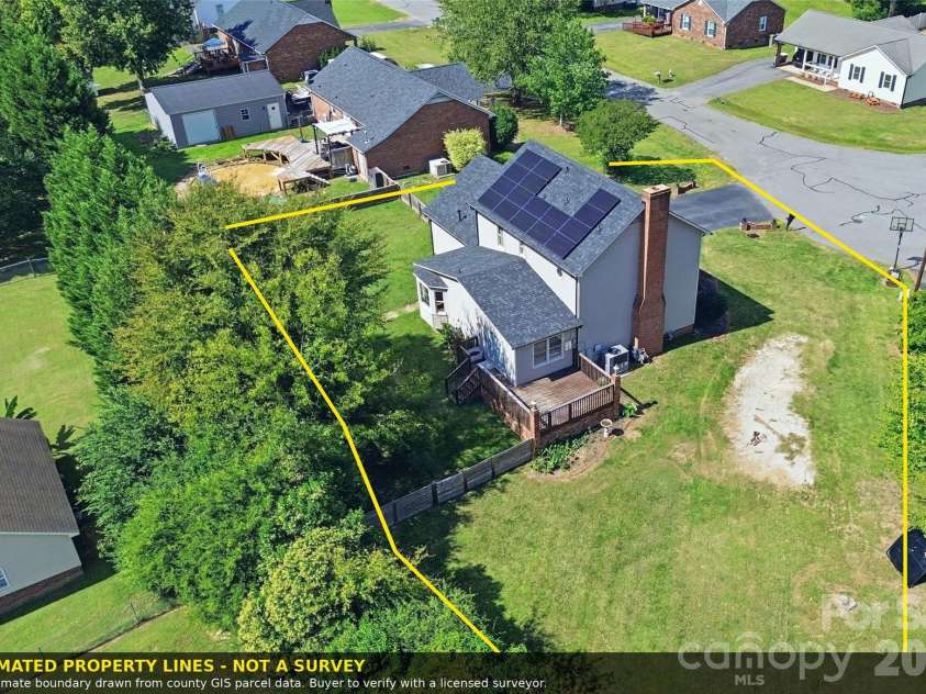 2351 Ellerbe Drive, Kannapolis, NC 28083.  MLS# CAR4430208, YatesRealty ID 54016. Estimated property line, not a survey.