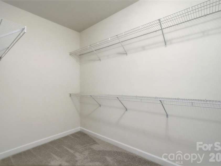 16406 Redstone Mountain Lane, Charlotte, NC 28277.  MLS# CAR4429830, YatesRealty ID 54019. Large walk-in closet