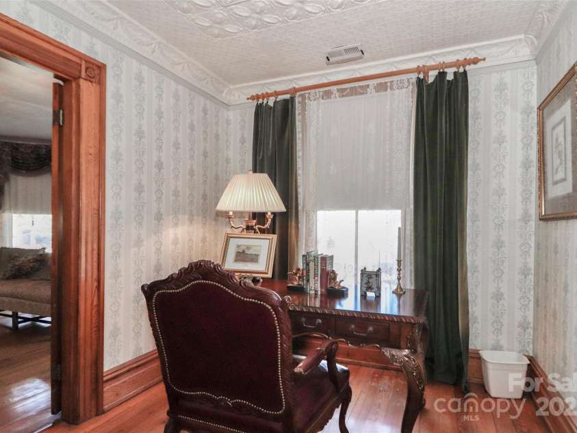 235 Walnut Street, Statesville, NC 28677.  MLS# CAR4134450, YatesRealty ID 5402. 