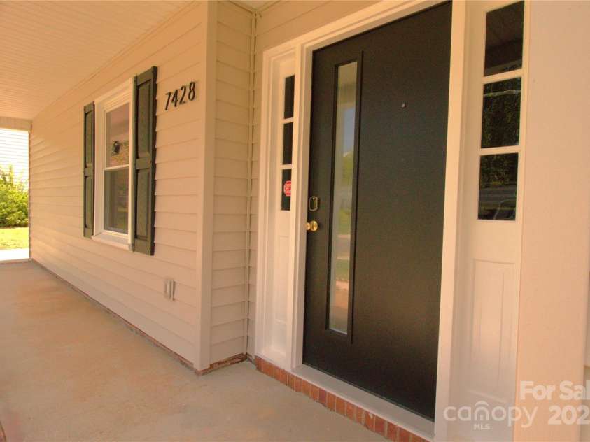 7428 beaufort Circle, Charlotte, NC 28227.  MLS# CAR4245860, YatesRealty ID 5402. 