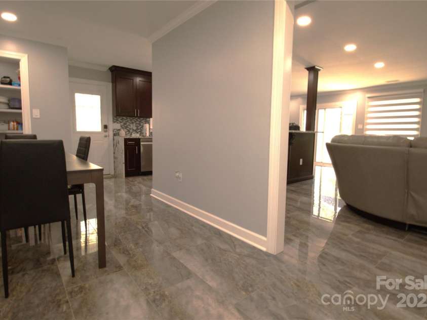 7428 beaufort Circle, Charlotte, NC 28227.  MLS# CAR4245860, YatesRealty ID 5402. 