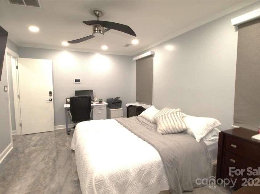 7428 beaufort Circle, Charlotte, NC 28227.  MLS# CAR4245860, YatesRealty ID 5402. 